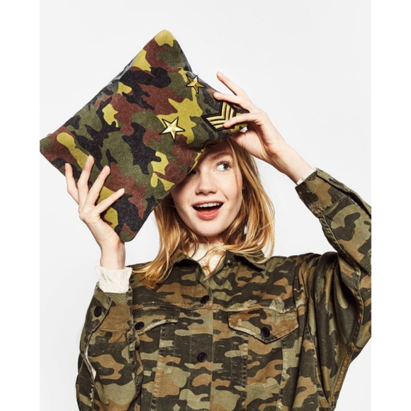 Zara Handbags - Zara Military Print Patches Clutch Bag Zara Handbags - Zara Military Print Patches Clutch Bag